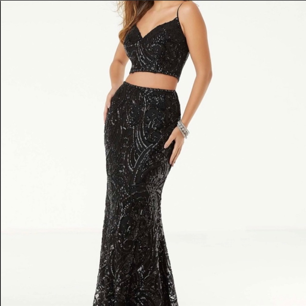 ❌SOLD❌ Mori Lee black two-piece sequin prom dress